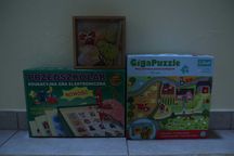 interaktywny długopis, duże puzzle, drewniane zwierzęta na magnesie