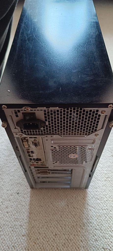 Komputer stacjonarny i5 Radeon R7 370