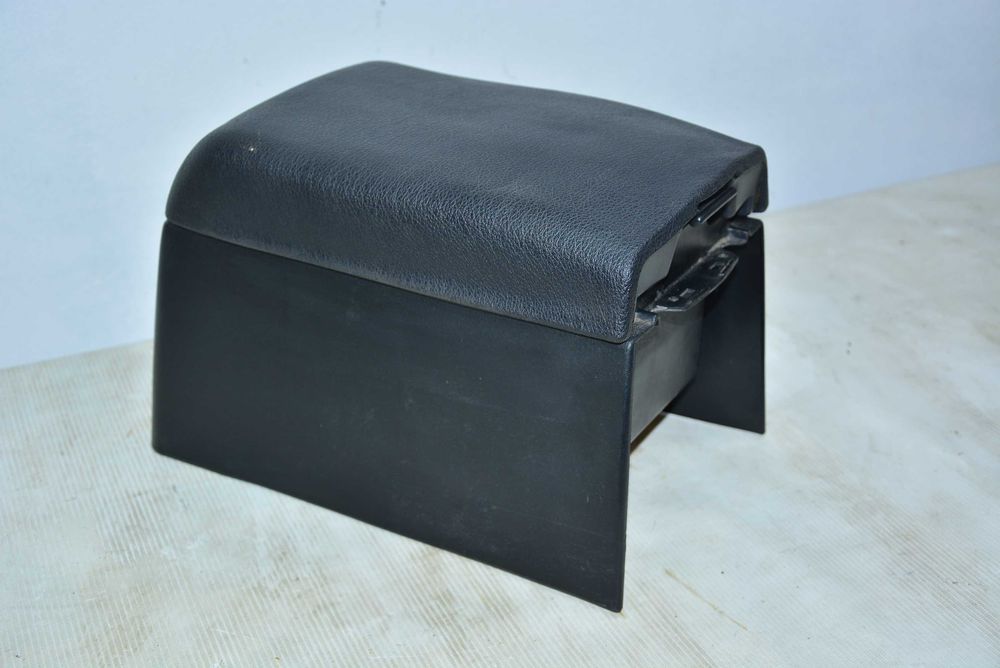 Mitsubishi 3000GT VR4 SL GTO Dodge Stealth podłokietnik schowek tunel