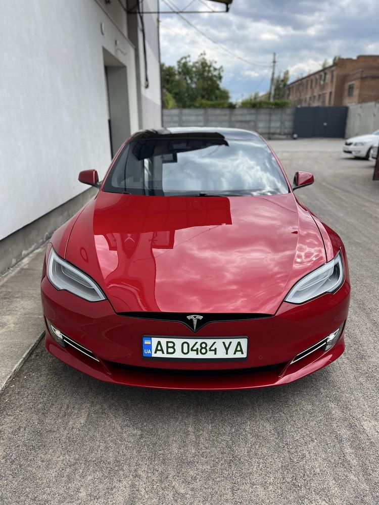 Tesla Model S 2020