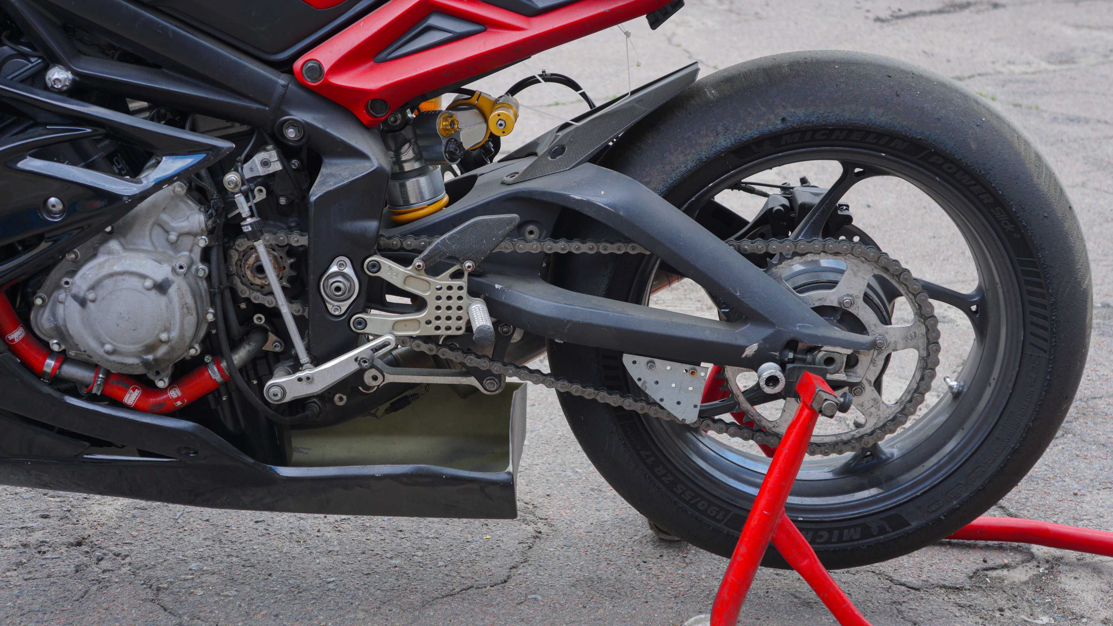 мотоцикл Triumph Daytona 675