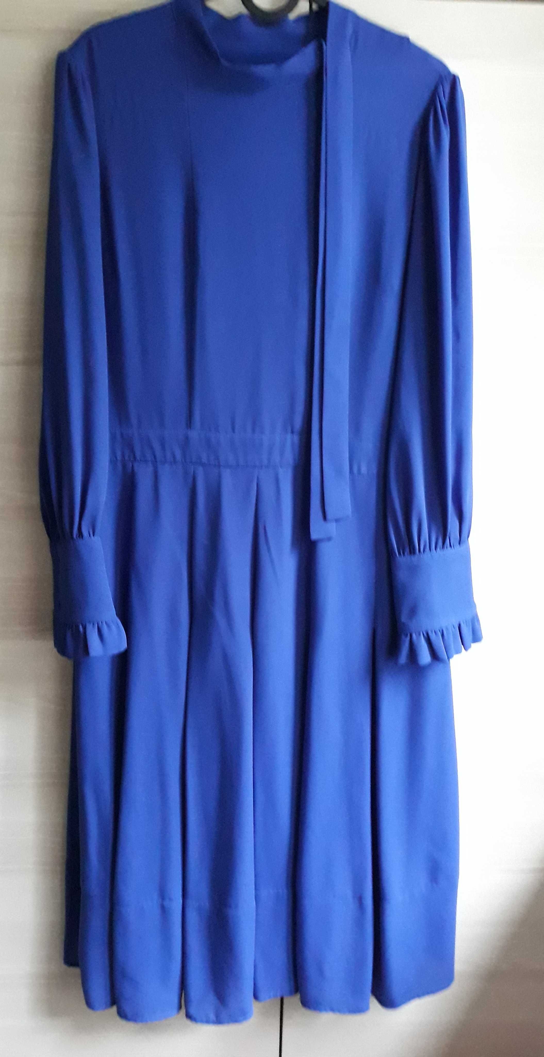 Elegancka, używana sukienka firmy Chelsea 28 - przywiezione z USA