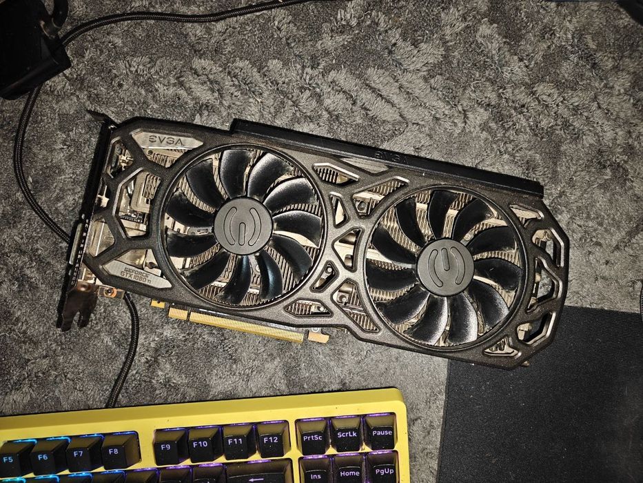 Видеокарта  EVGA GTX 1080 t 11G