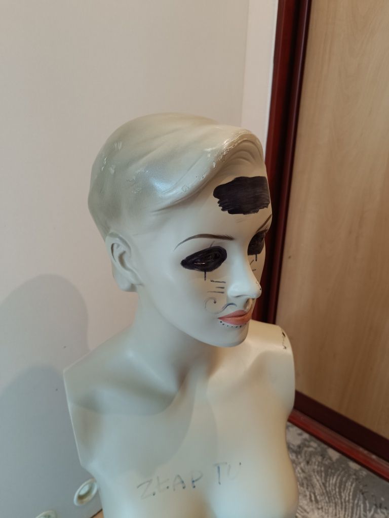 Manekin kobieta głowa