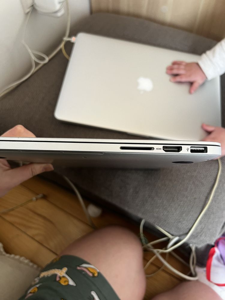 MacBook Pro A1502 8Gb i5