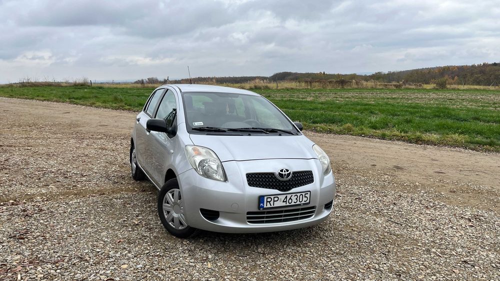 Toyota Yaris 2006 – 1.0 Benzyna, 5-drzwi