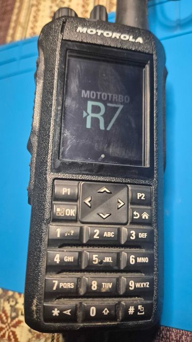Радіостанція Motorola r7