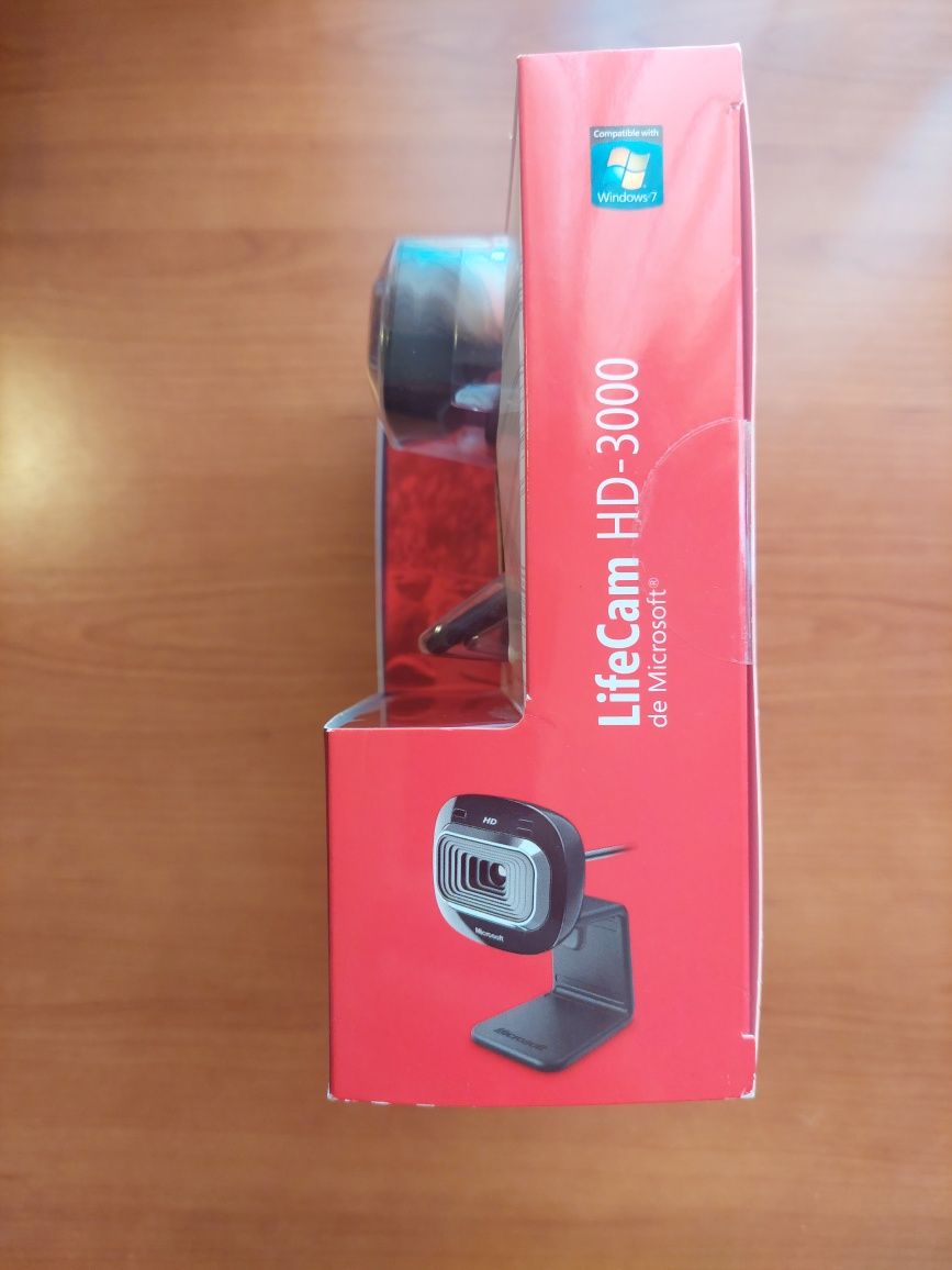 Life cam HD 3000 nova e selada da Microsoft.