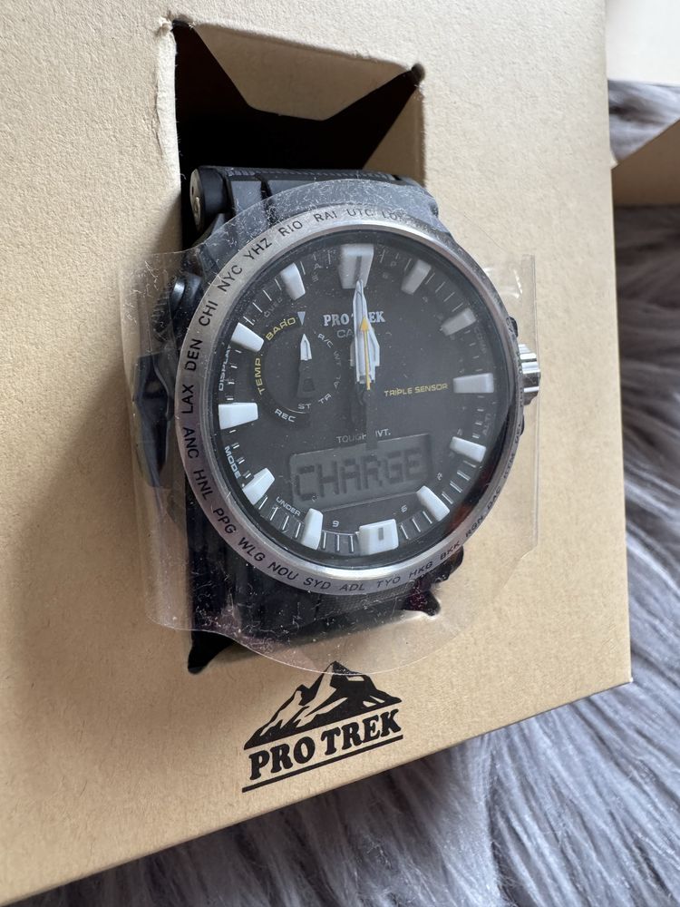 Годинник Casio pro trek 5673