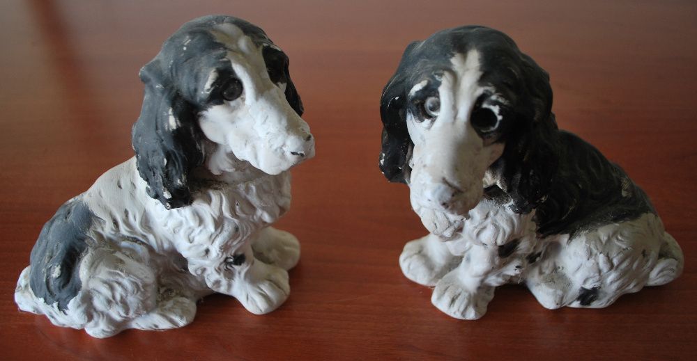 Cães Esculpidos em Gesso (com mais de 100 anos)