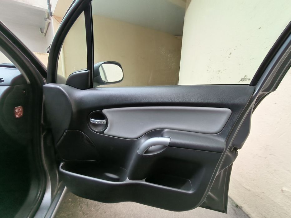 Citroen C3 1.1 Dream 5 Portas apenas 200 mil kms ano 2004