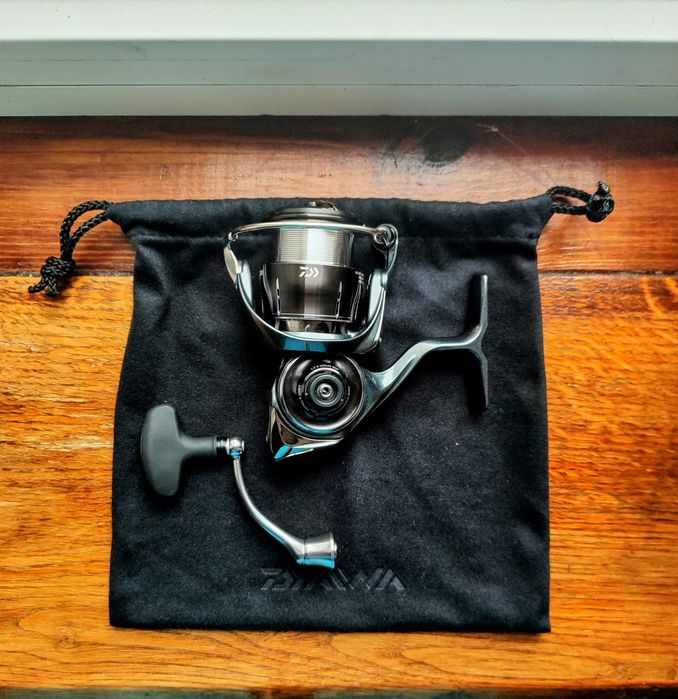 Daiwa Luvias 24 PC LT2500 спінінгова катушка дайва лувіас