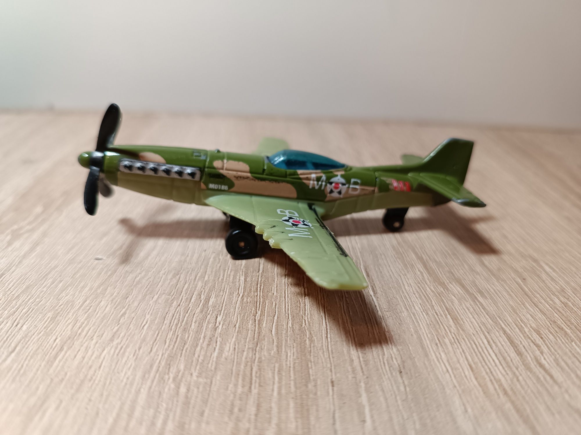 samolot Matchbox z serii Skybusters stunt plane 2007