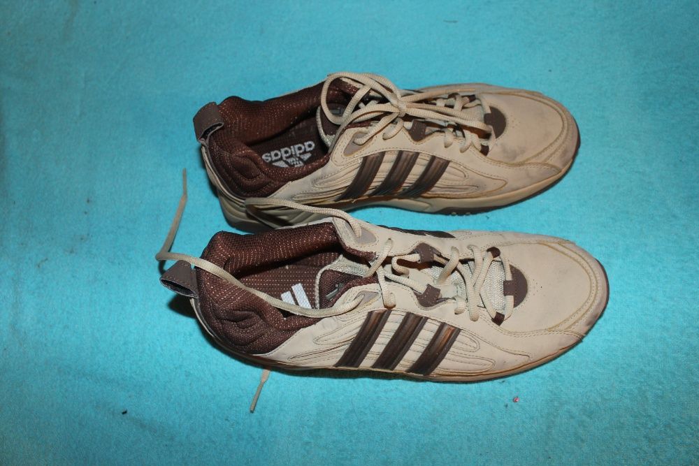 Buty Adidas - rozmiar wkładki 28