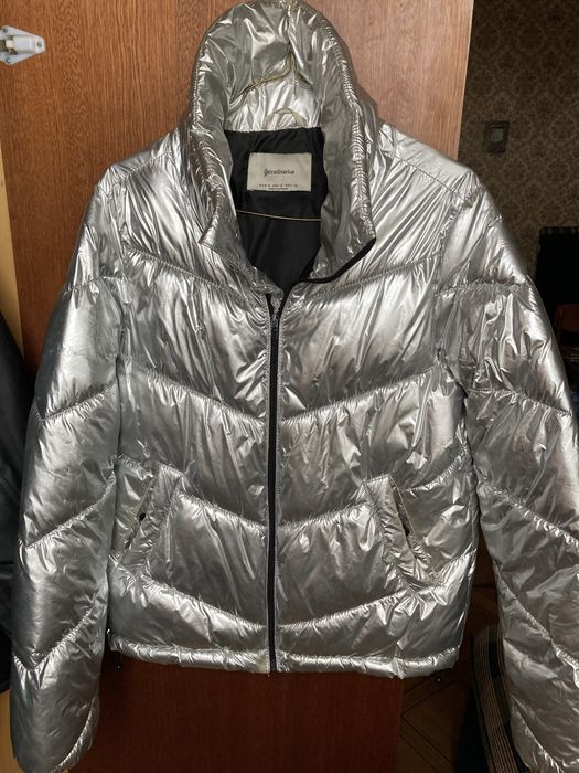 Куртка Stradivarius жен. S