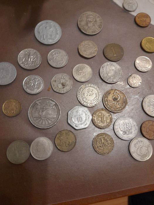 Sprzedam monety polskie i nie tylko za całość co na zdjęciu 10000