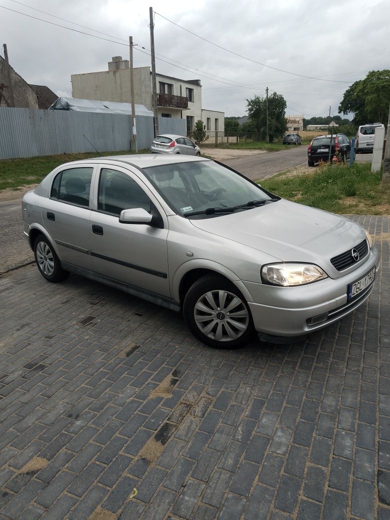 Opel Astra stan idealny klima sprawna