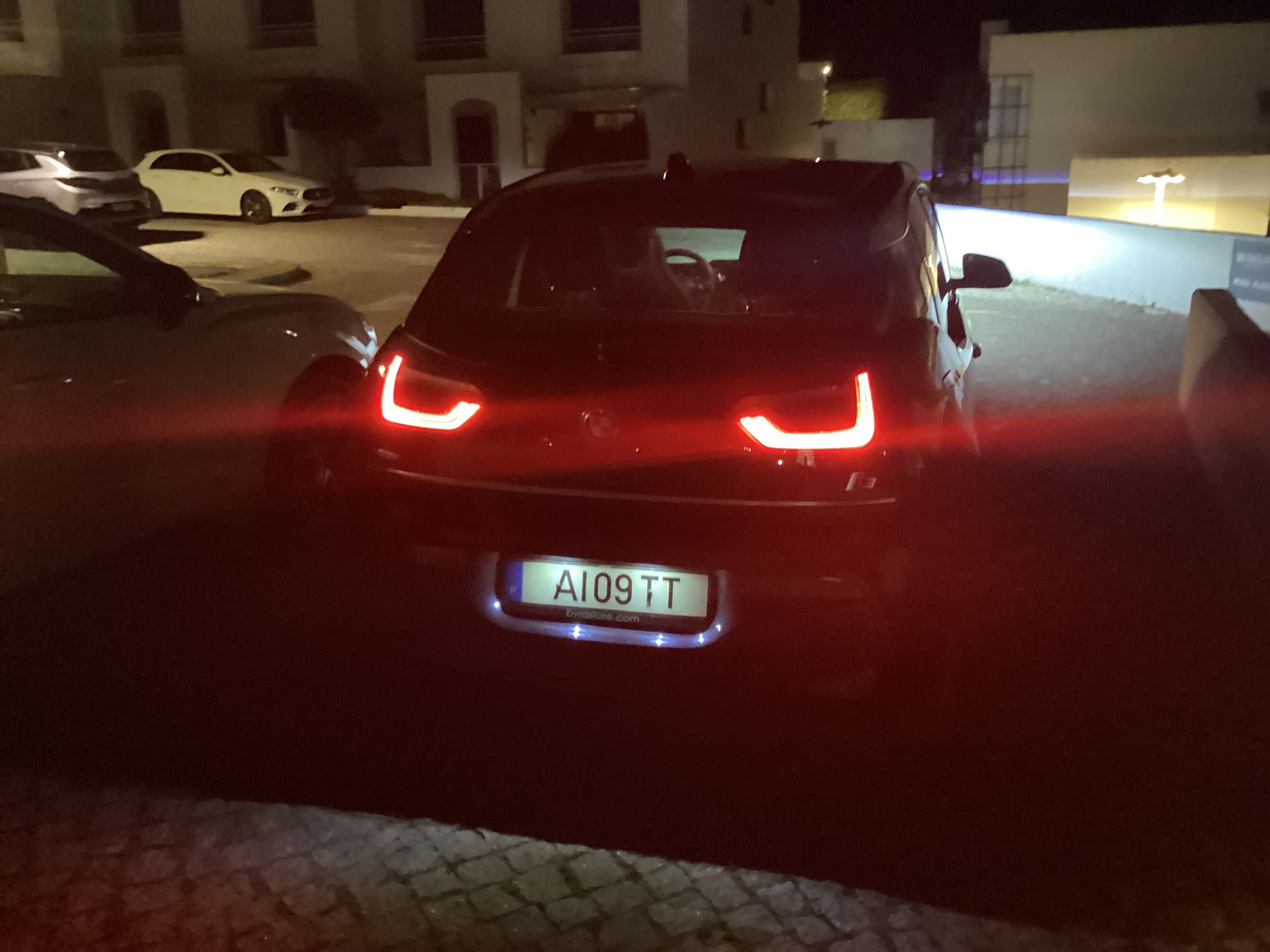 Particular BMW i3 impecável