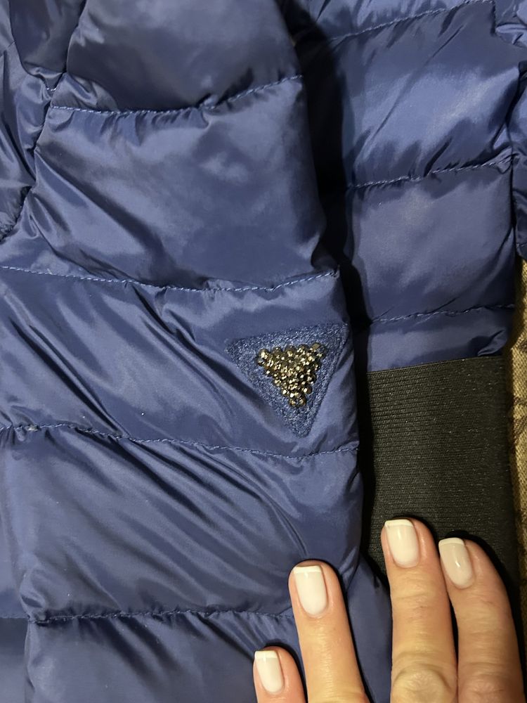 пуховик Guess. Размер s/m
