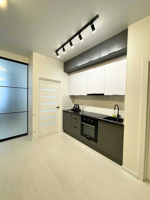 Панорама моря -Продажа 2-комнатной в ЖК Эллада-I с ремонтом и мебелью