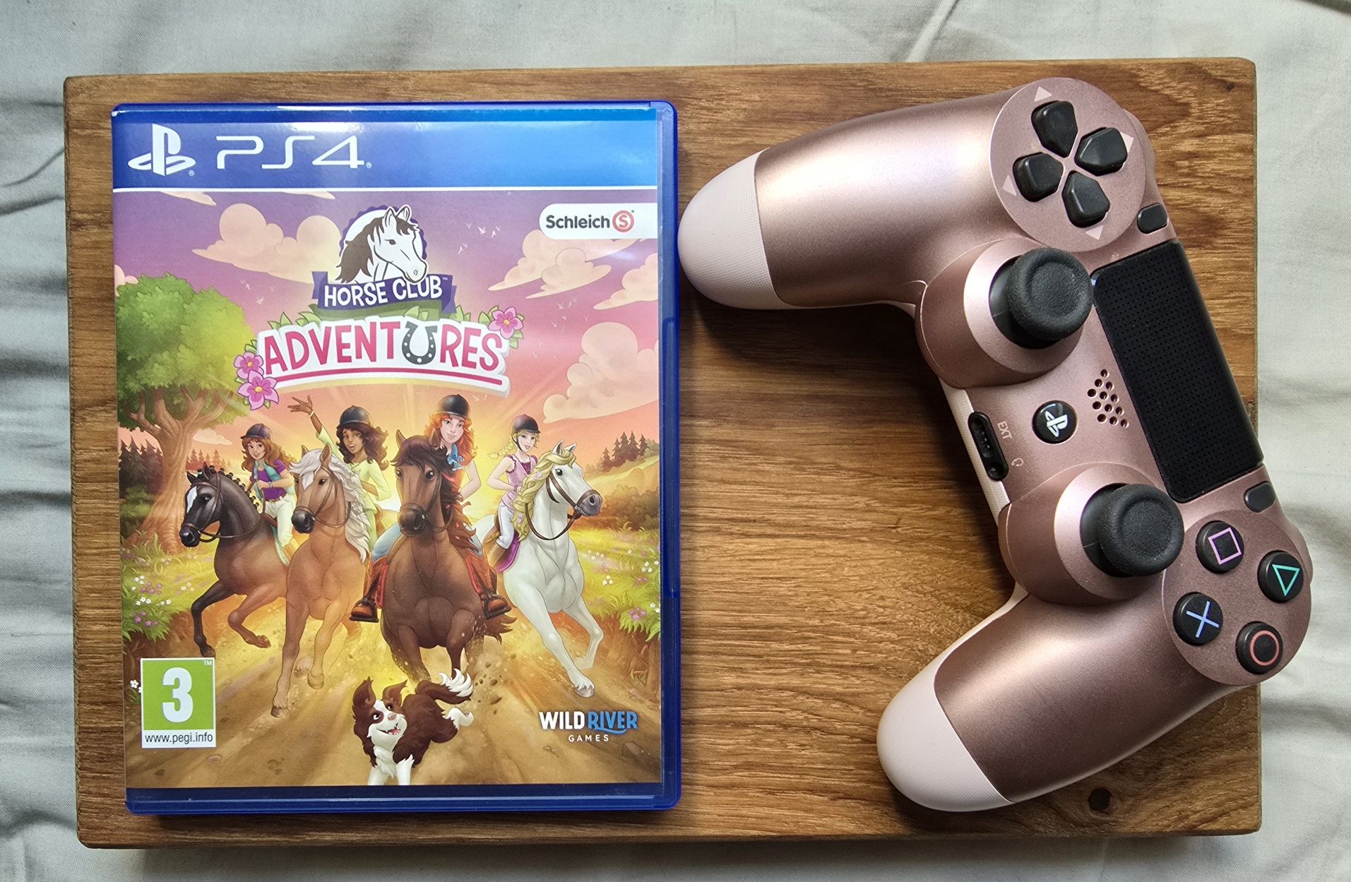PS4 Pro Slim Oryginalny Różowe złoto pad Sony + Horse Club Adventure