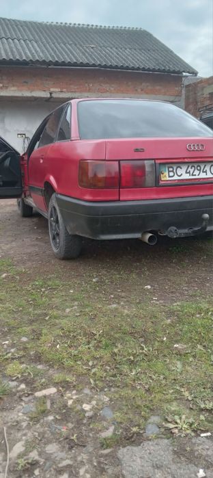 До вашої уваги продається ауді 80
