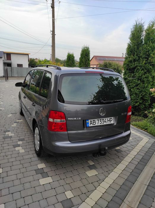 Продам автомобіль Volkswagen Touran 2004 року