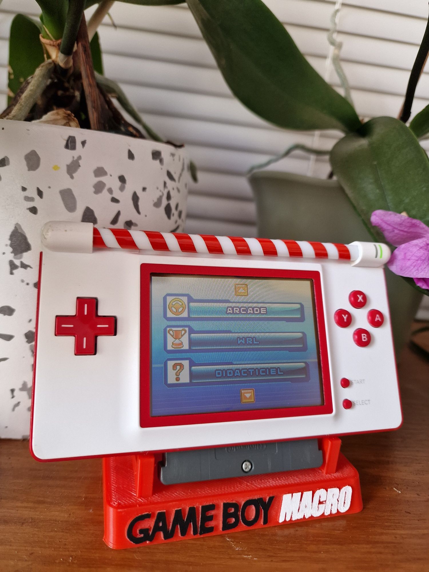 Gameboy Macro vermelha