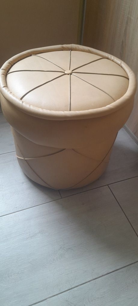 Sofa, 2 fotele i puf. Pilne. Odbiór osobisty