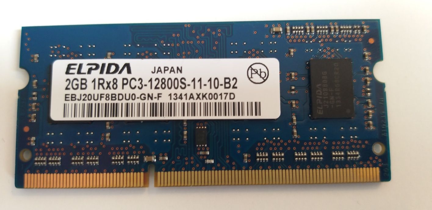 Elpida 2x placas de memória RAM de 2Gb cada uma. pc3 - 12800S