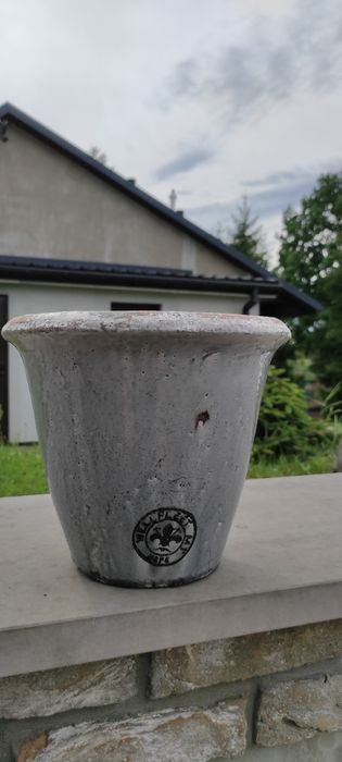 Średnia donica stylowa