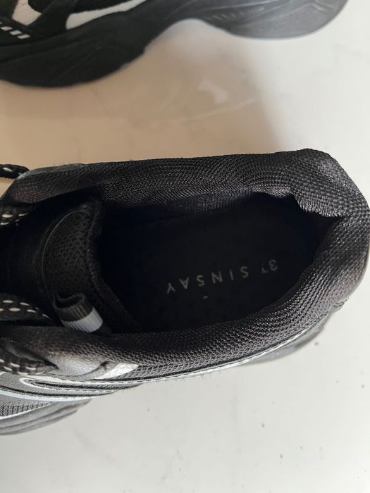 Кросівки Sinsay 37 розмір