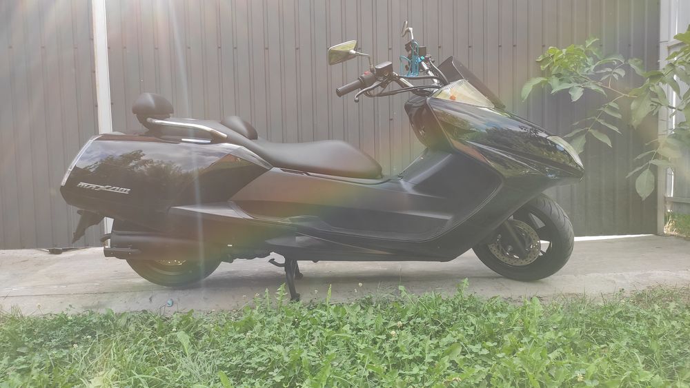Yamaha maxam 250cc.