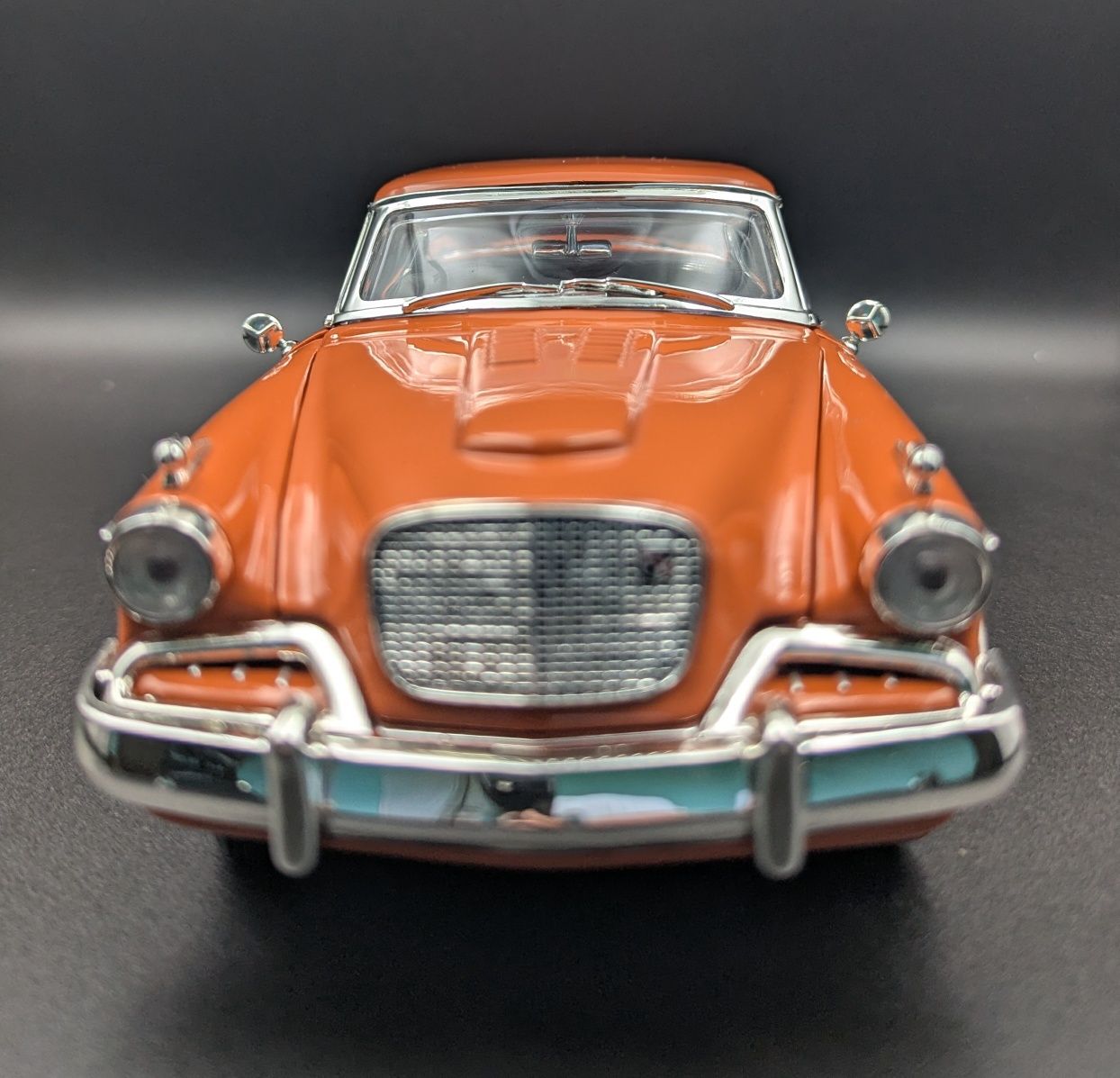 Studebaker Golden Hawk Ertl масштаб 1:18