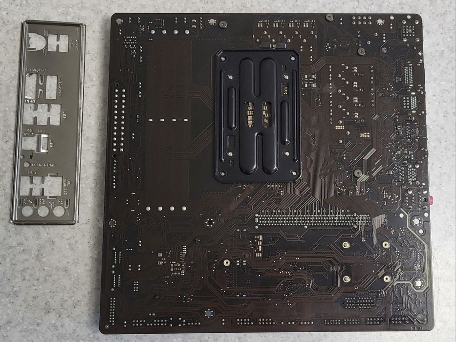 Материнська плата Gigabyte B650M DS3H (sAM5, AMD B650, PCI-Ex16)