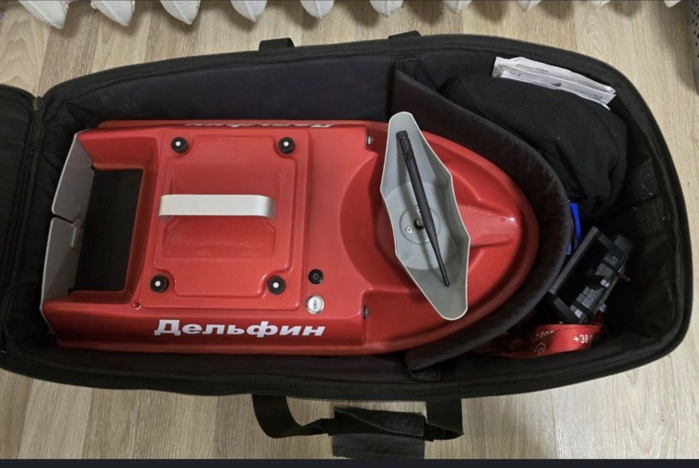 Короповий кораблик Дельфін (GPS, ехолот)