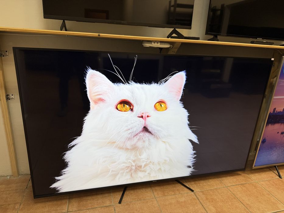 Hisense 75 дюймів 4K,Bluetooth HDR10 , 2022рік