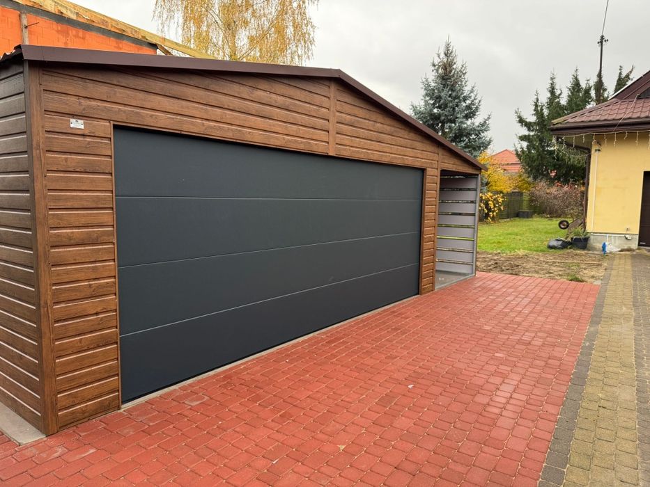 Garaż z bramą segmentową premium