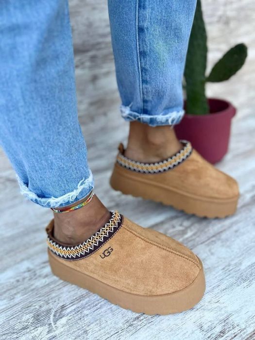 Pantufa UGG - mais cores disponíveis