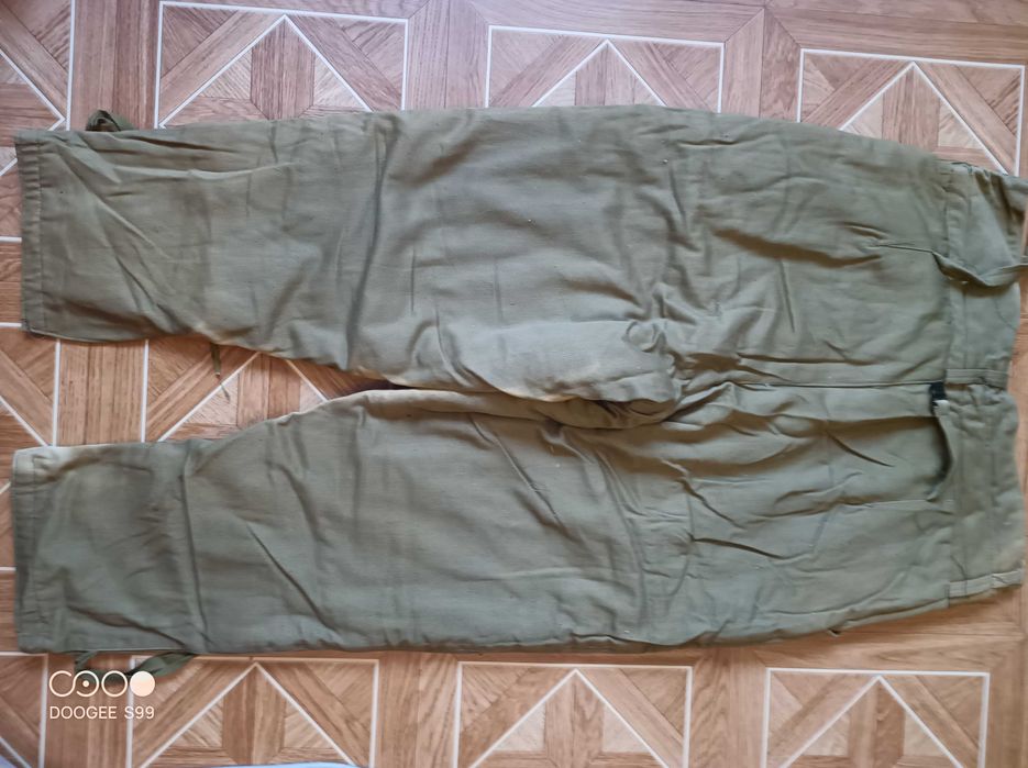 Штаны ватные теплые.