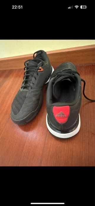 Tenis adidas usado 39
