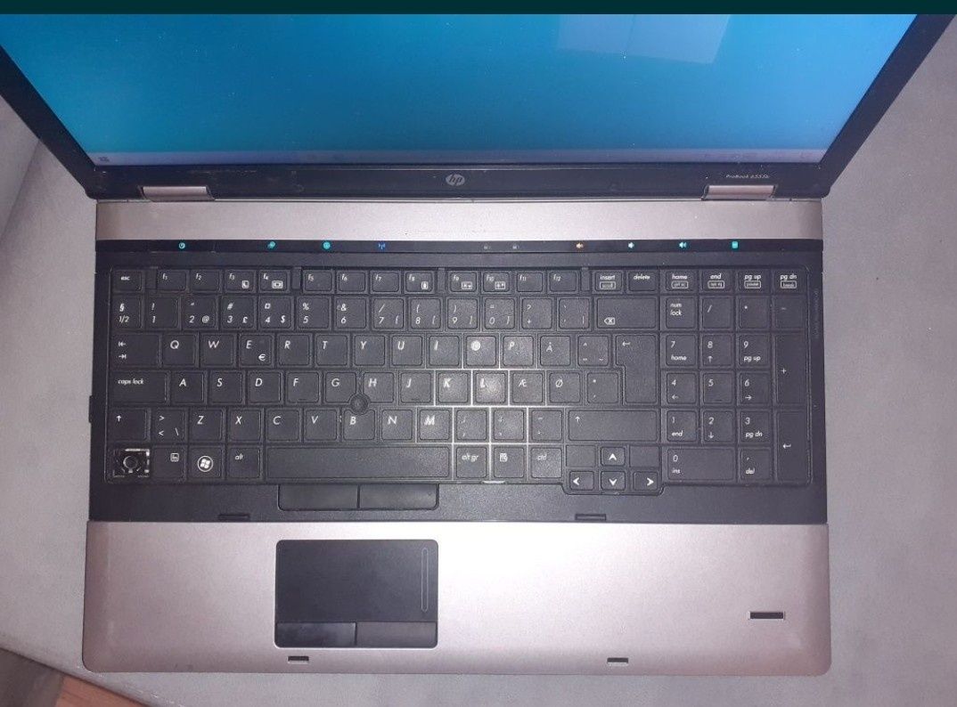 Laptop hp 6555b win10