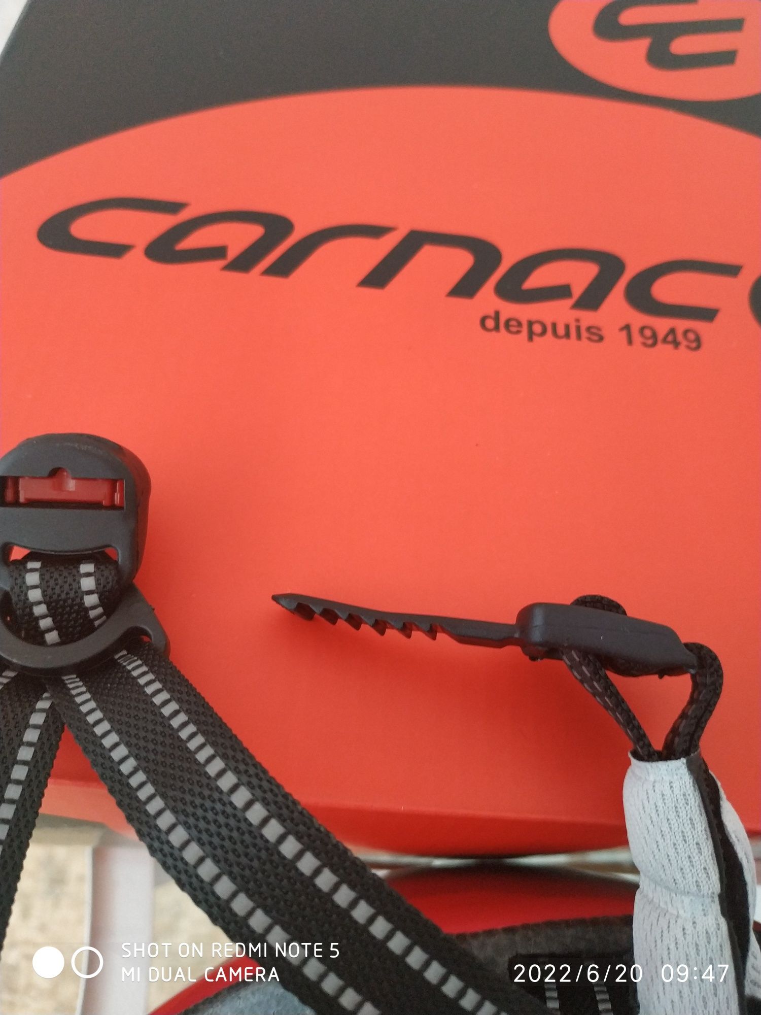 Новий велосипедний MTB шолом CARNAC (Британія)  59-61см