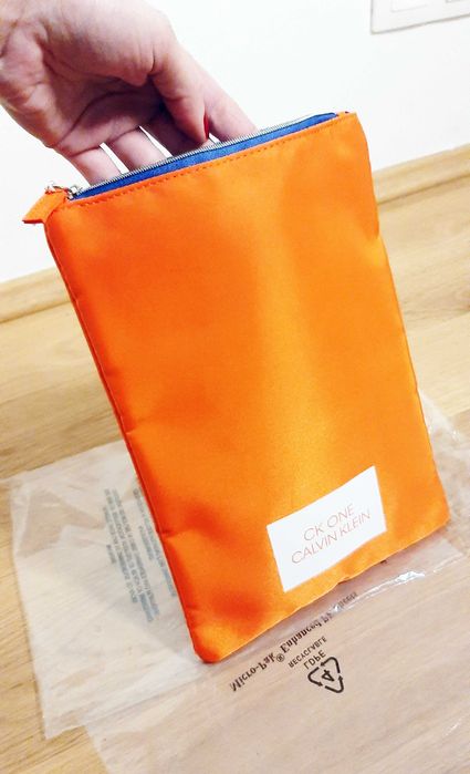 nowa saszetka kosmetyczka CK one Calvin Klein