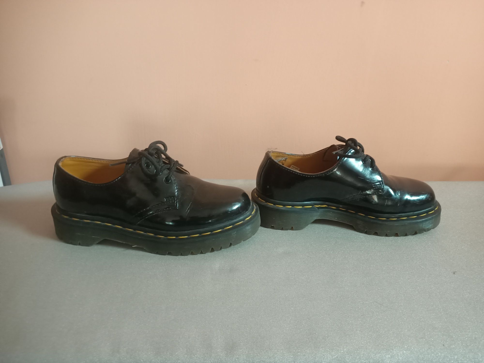 Martensy Dr Martens 37 lakierowane