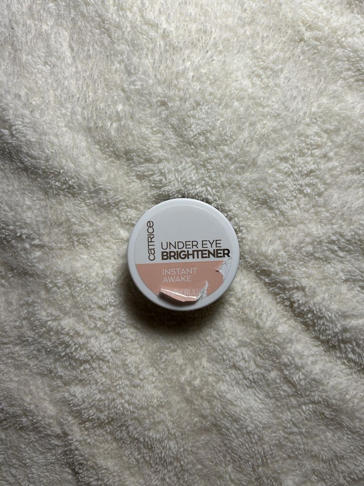 Консиллер для кожи вокруг глаз Catrice Under Eye Brightener