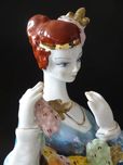 Przepiękna, duża figurka porcelanowa. 29 cm. Secesja super stan