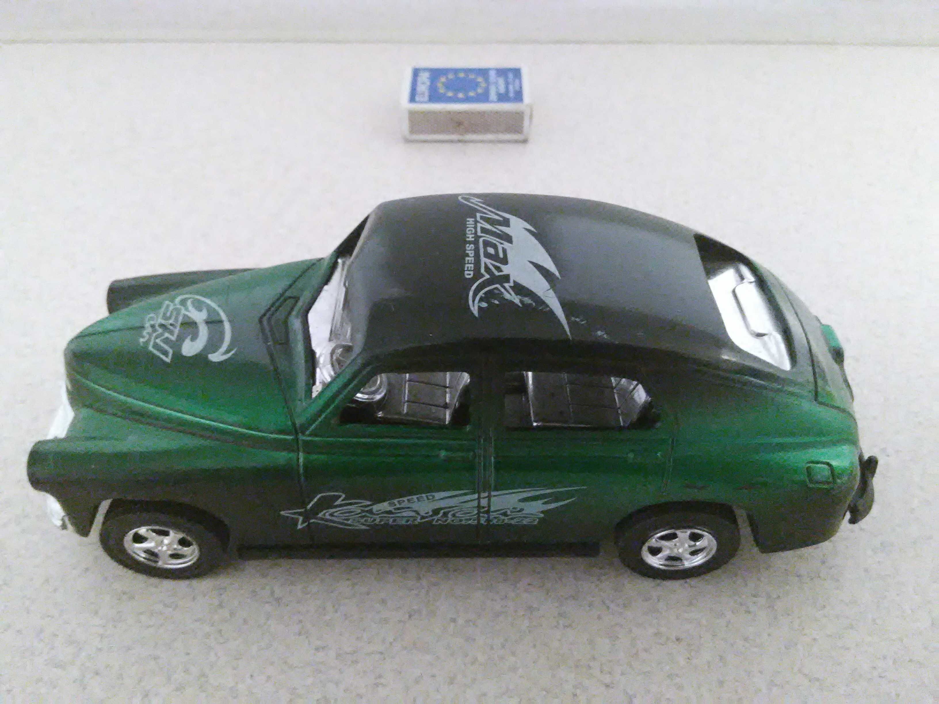 WARSZAWA Garbus MAX Tuning model 1:24 RETRO 1/24 zabytek ( prl czz )