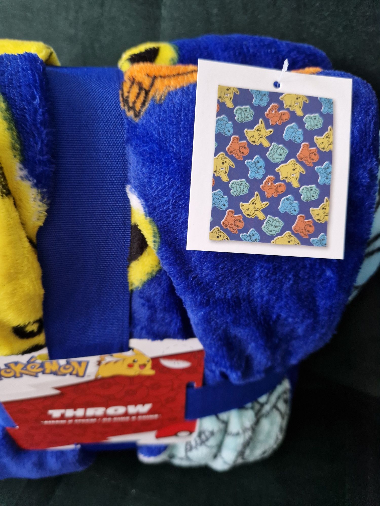 Duży ciepły koc Pokemon Pikachu-Primark