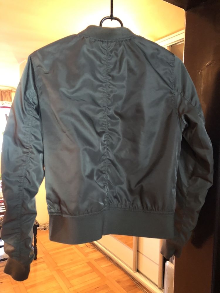 Kurtka bomberka Pull&Bear